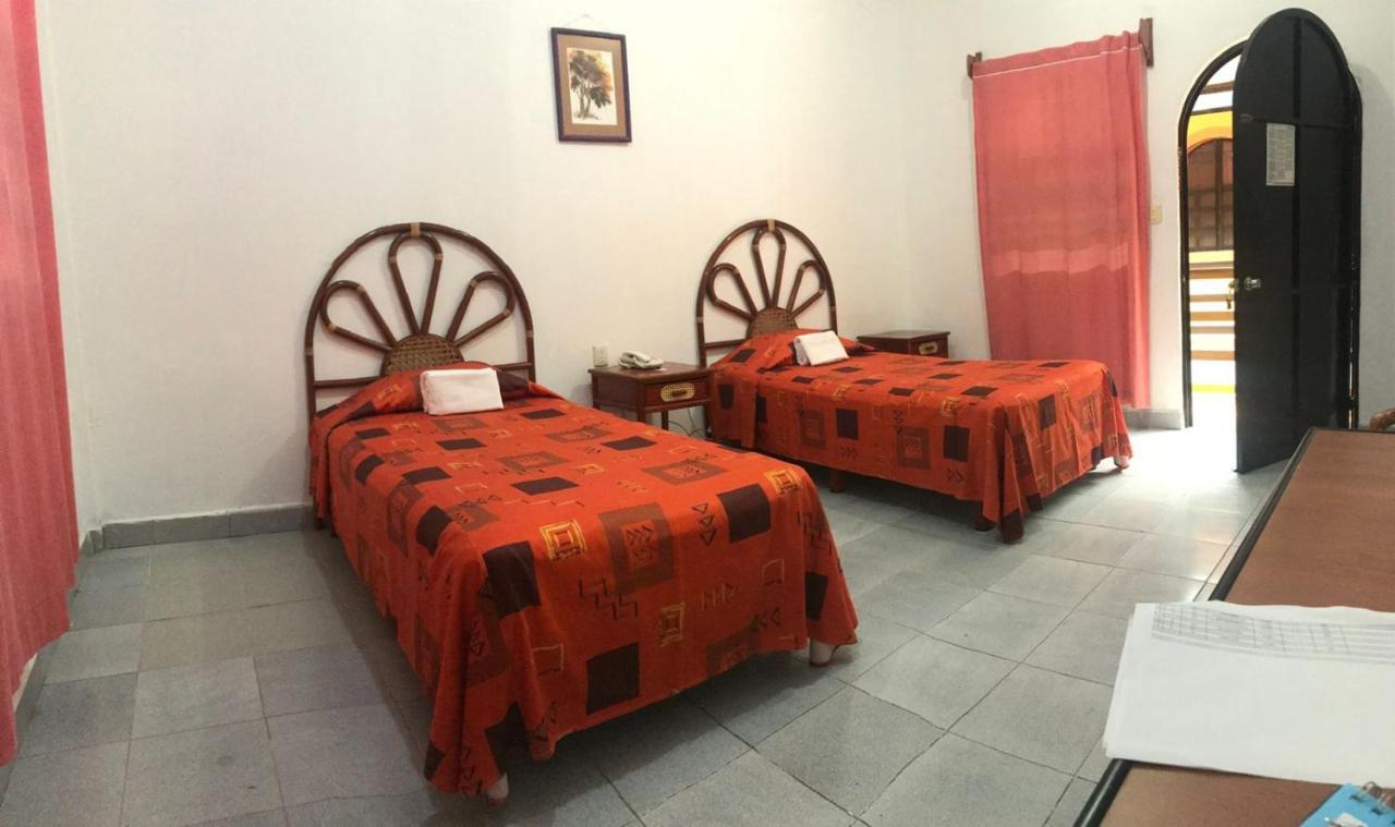 Casa Kolping Hotel ทักซ์ทลา กูทิเอเรซ ภายนอก รูปภาพ