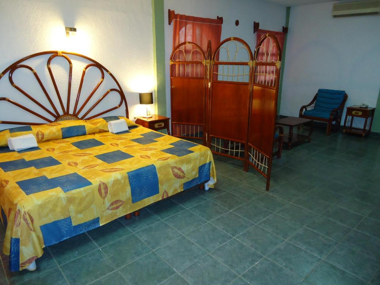 Casa Kolping Hotel ทักซ์ทลา กูทิเอเรซ ภายนอก รูปภาพ