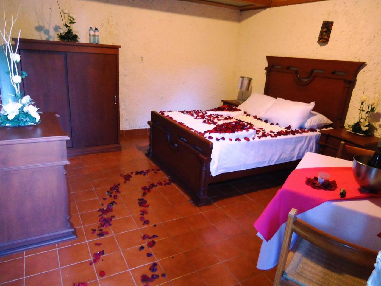 Casa Kolping Hotel ทักซ์ทลา กูทิเอเรซ ภายนอก รูปภาพ