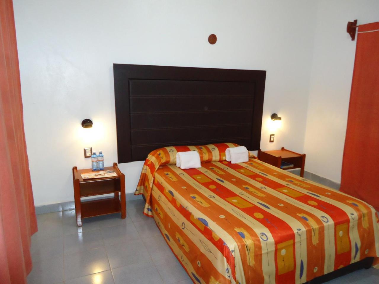 Casa Kolping Hotel ทักซ์ทลา กูทิเอเรซ ภายนอก รูปภาพ