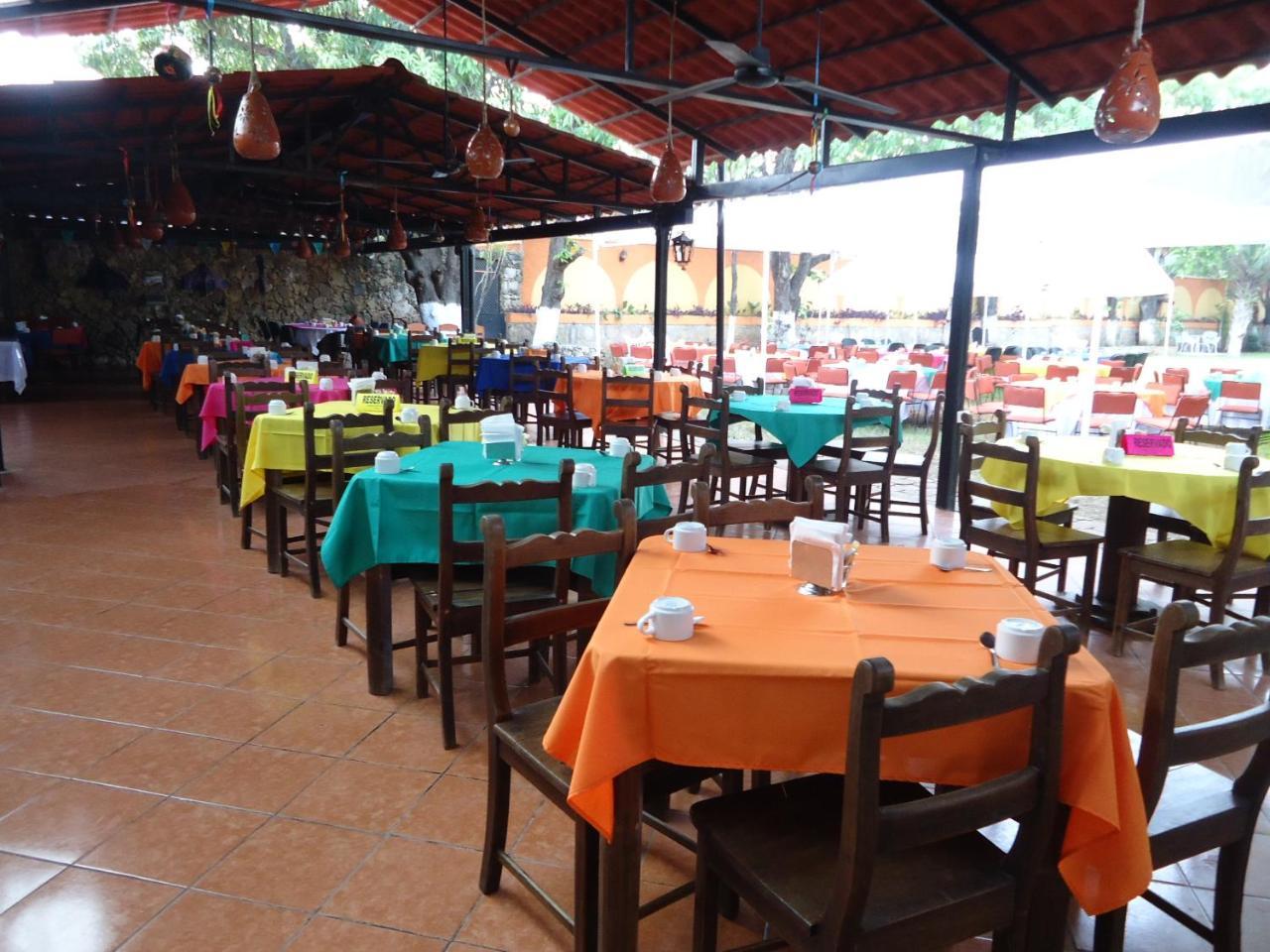 Casa Kolping Hotel ทักซ์ทลา กูทิเอเรซ ภายนอก รูปภาพ